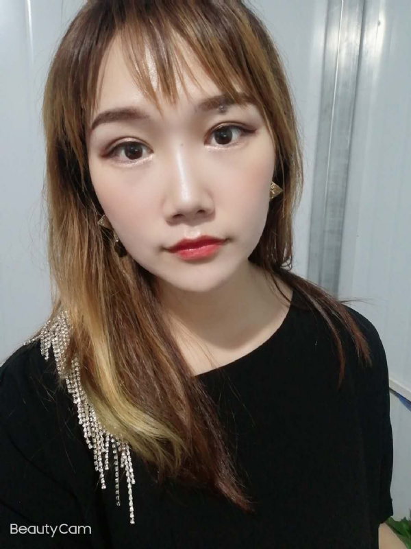 艾薇的第四张照片--青岛相亲服务中心