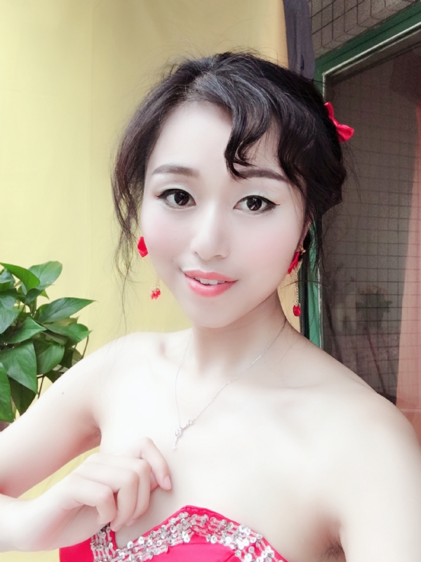 薇薇的第二张照片--青岛相亲服务中心