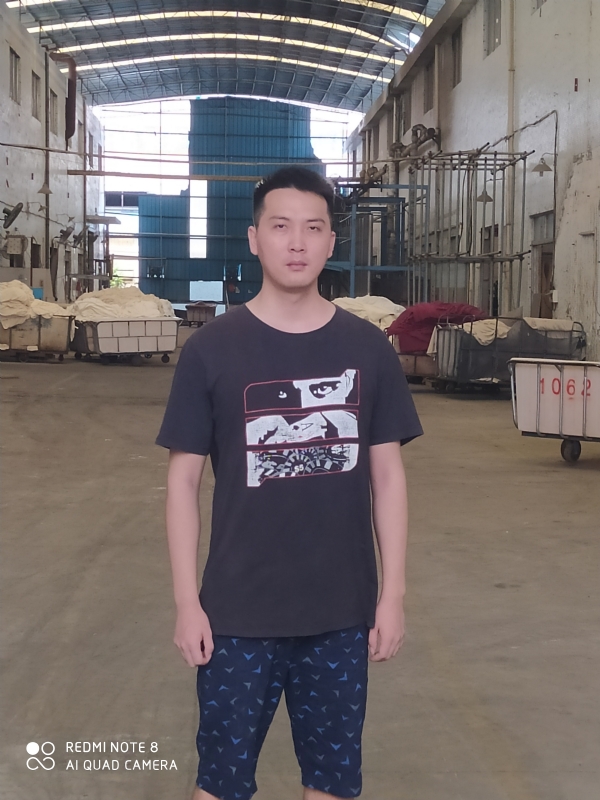 六月雨的第一张照片--青岛相亲服务中心