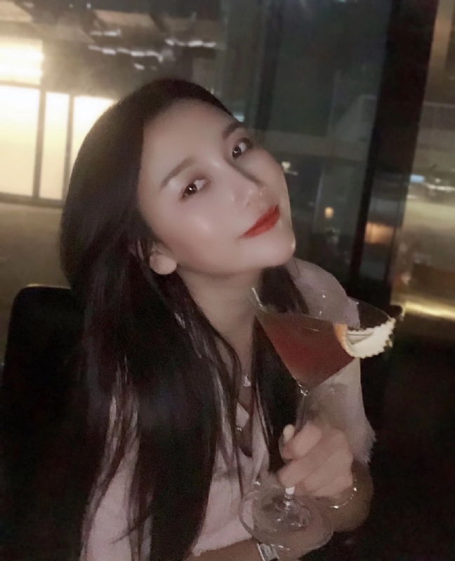 嫣然的第一张照片--青岛相亲服务中心