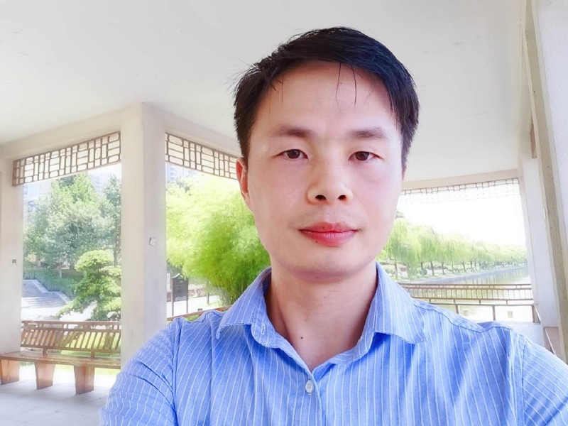 小艾同学的第二张照片--青岛相亲服务中心