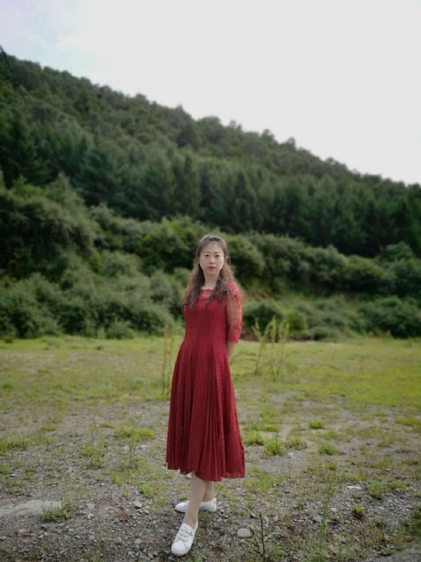 木槿的第七张照片--青岛相亲服务中心