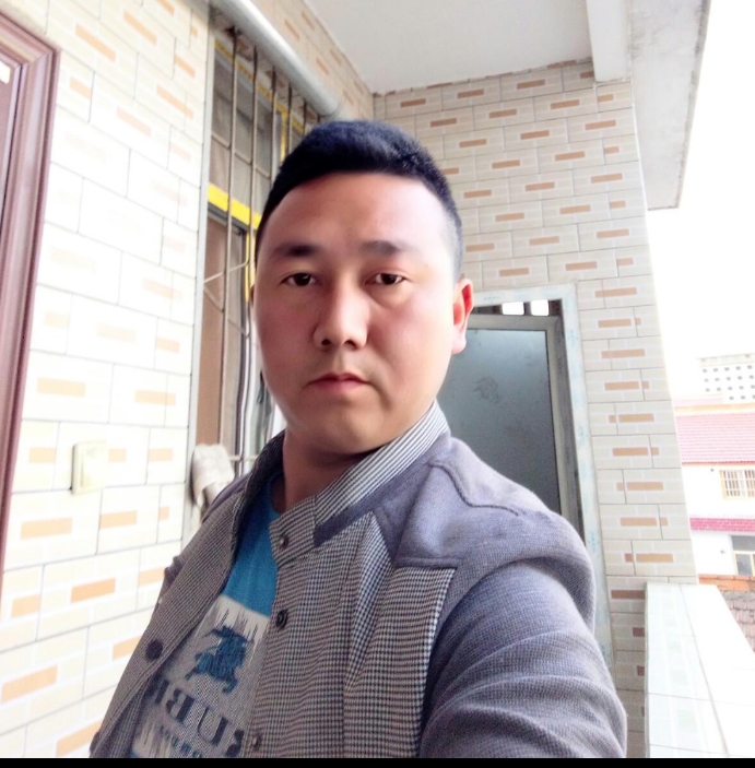 帅帅的大叔的第一张照片--青岛相亲服务中心