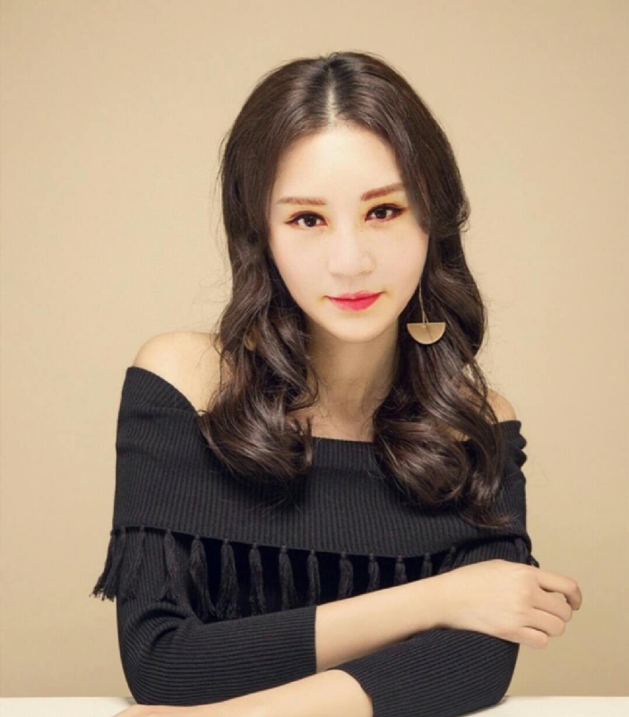 如梦的第一张照片--青岛相亲服务中心