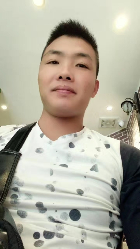 吃生蚝的小乖乖的第一张照片--青岛相亲服务中心