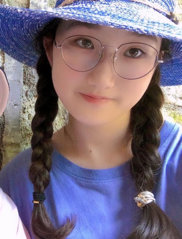 渴望爱情的第一张照片--青岛相亲服务中心