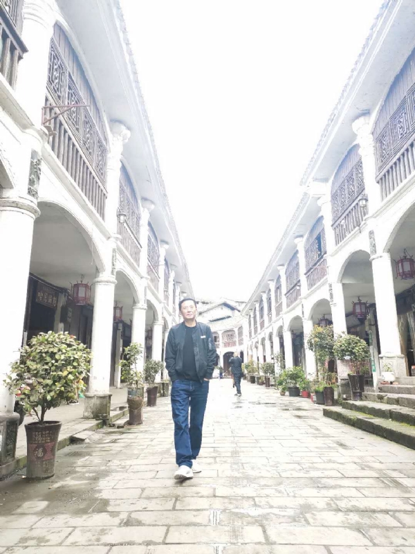 斌哥哥的第一张照片--青岛相亲服务中心