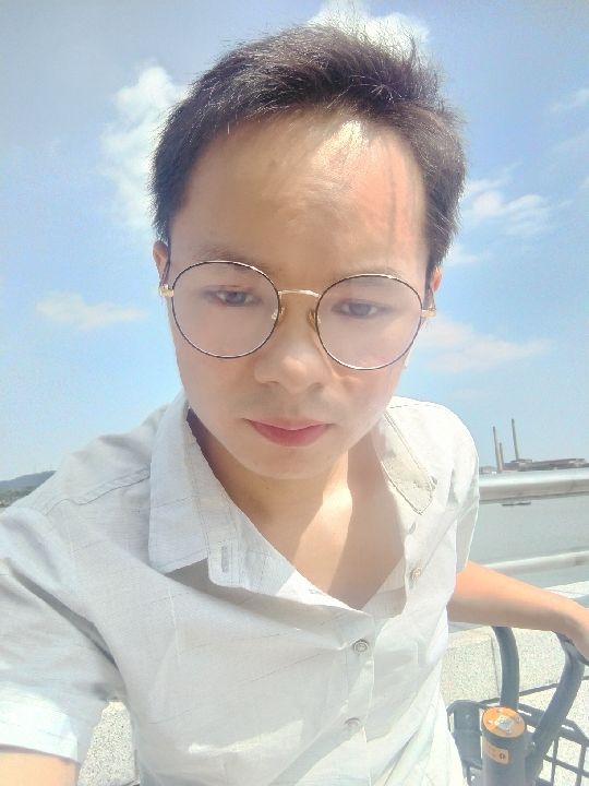 楠呐的第三张照片--青岛相亲服务中心