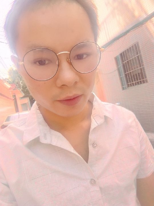 楠呐的第四张照片--青岛相亲服务中心