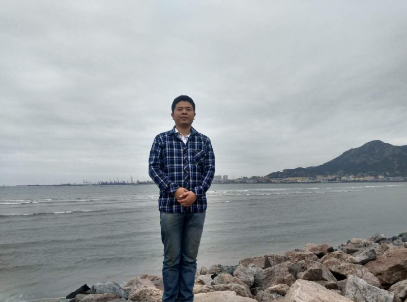 在奋斗的第二张照片--青岛相亲服务中心