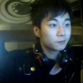 深夜人的第一张照片--青岛相亲服务中心