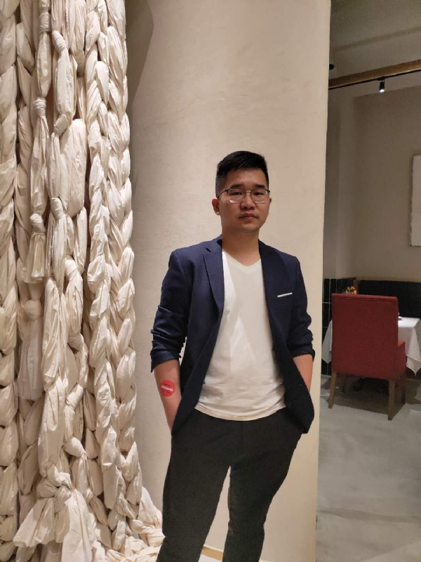 在路上的第二张照片--青岛相亲服务中心