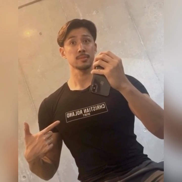 迎风而上的第一张照片--青岛相亲服务中心