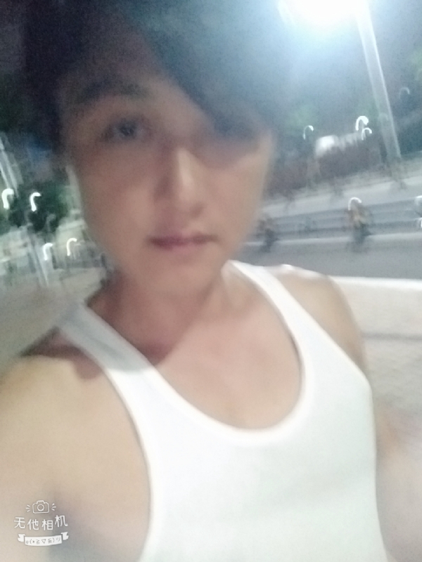 弟弟的第一张照片--青岛相亲服务中心