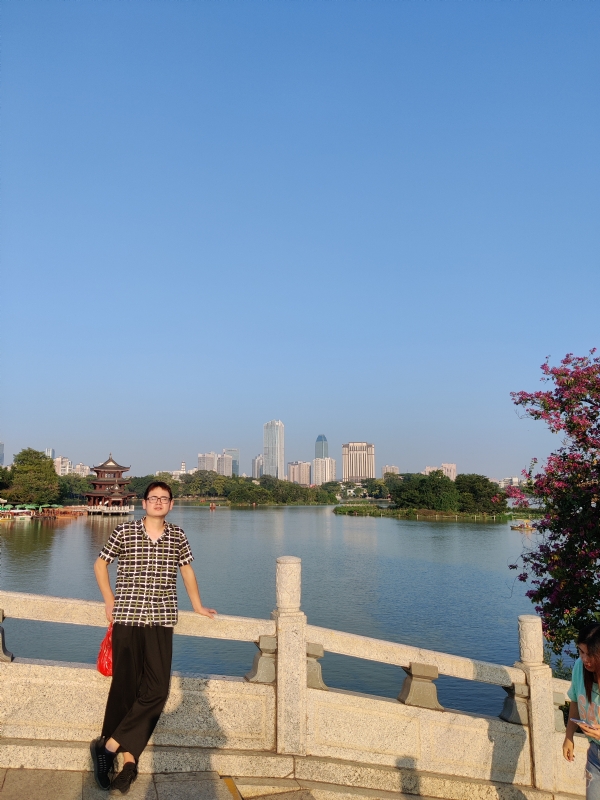 萍水相逢晏的第一张照片--青岛相亲服务中心