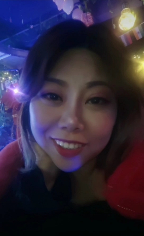 收快递的费仙女的第一张照片--青岛相亲服务中心