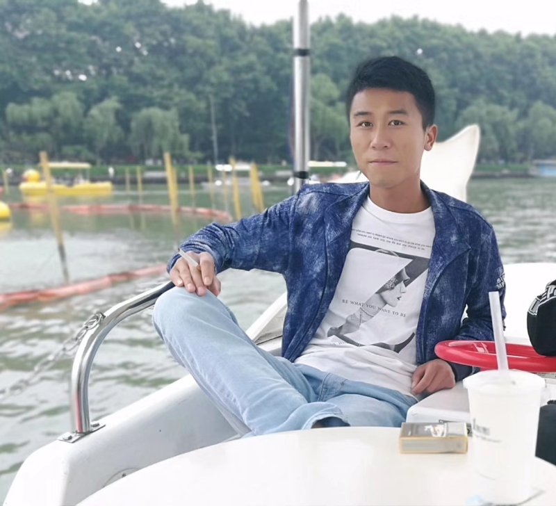 小熊微品的第一张照片--青岛相亲服务中心