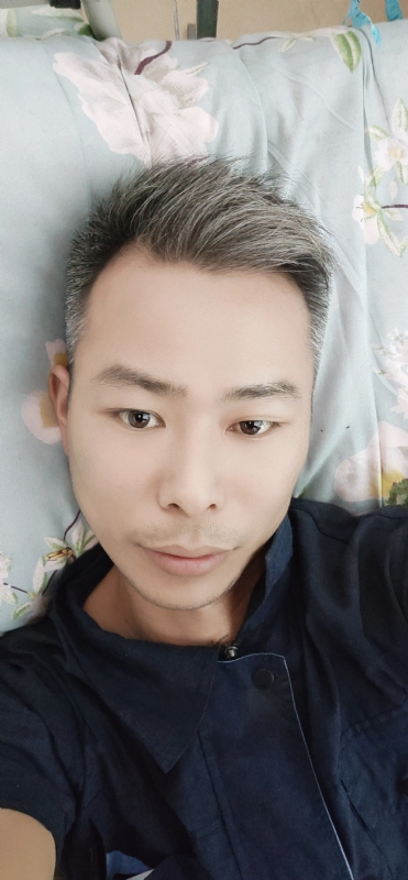 火山口的第一张照片--青岛相亲服务中心