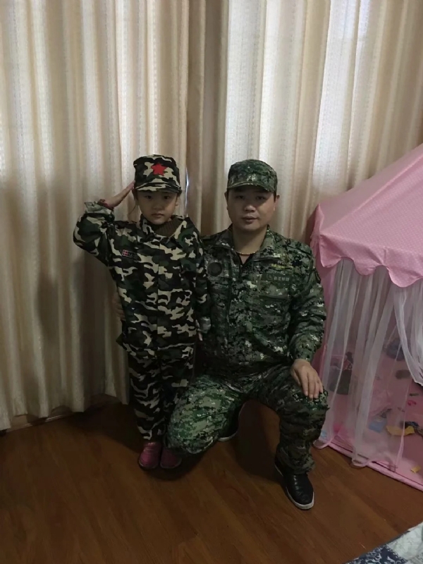 俗人的第一张照片--青岛相亲服务中心