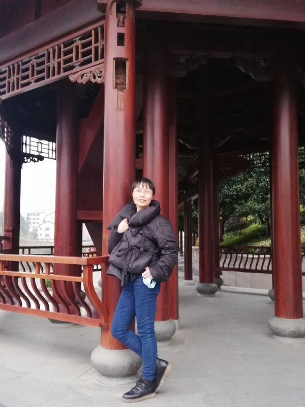 篱落的第一张照片--青岛相亲服务中心