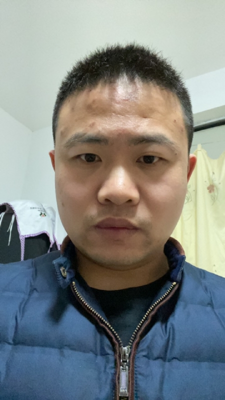 苹果的第一张照片--青岛相亲服务中心