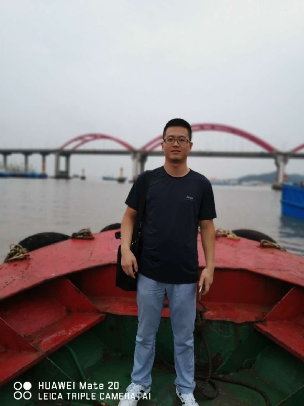 转角的第一张照片--青岛相亲服务中心