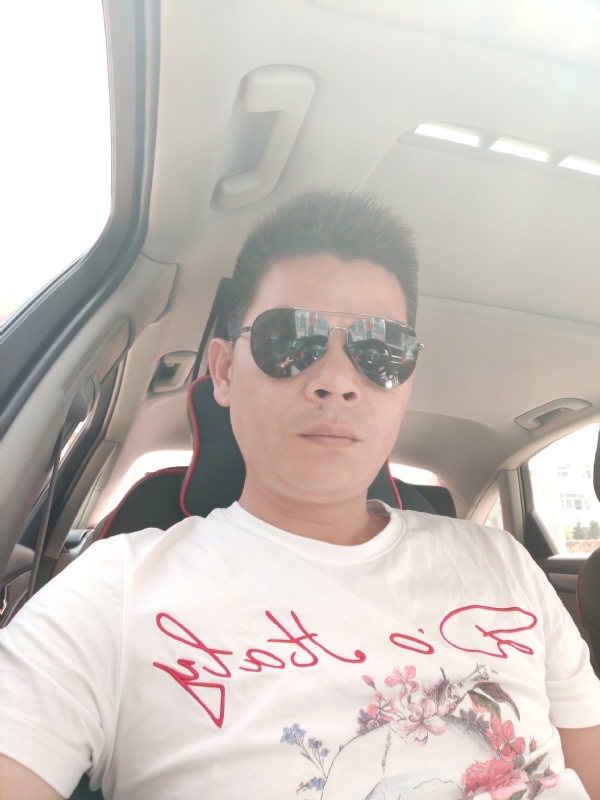 单身已久的第一张照片--青岛相亲服务中心