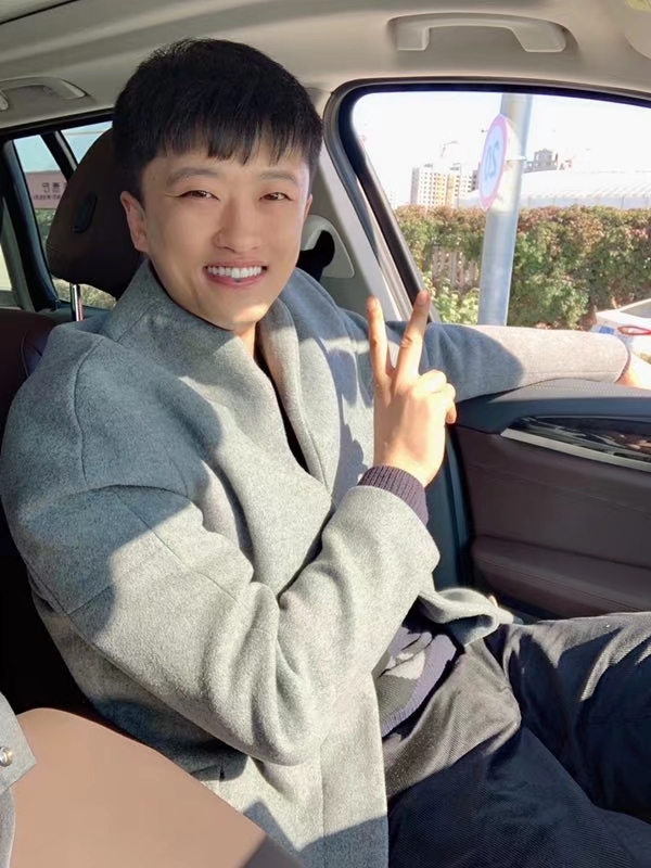 炫甫的第一张照片--青岛相亲服务中心