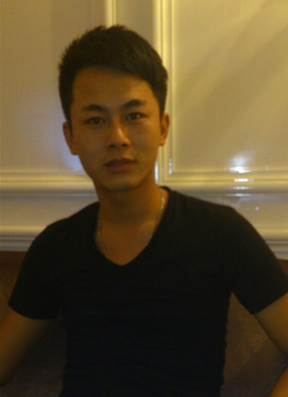 真情的流露的第一张照片--青岛相亲服务中心