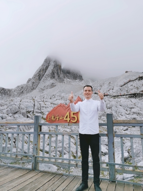 灰太狼的第一张照片--青岛相亲服务中心