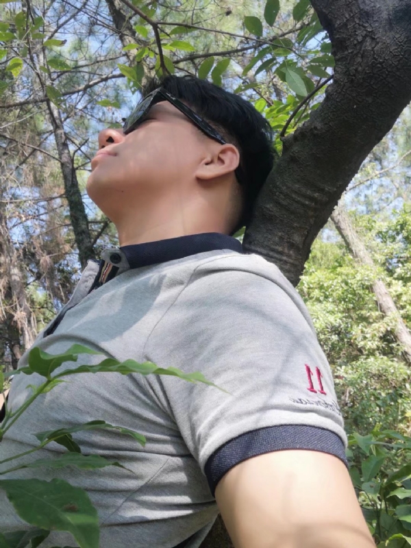 新丁的第一张照片--青岛相亲服务中心