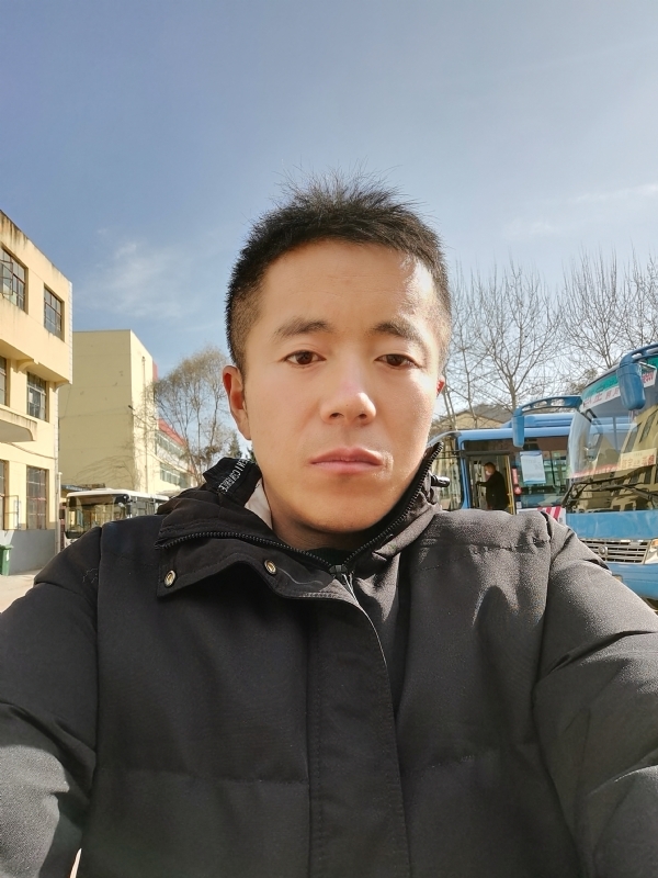 孤独的云的第一张照片--青岛相亲服务中心