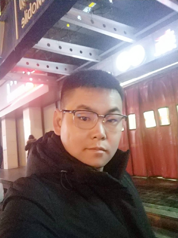 杜跃龙的第二张照片--青岛相亲服务中心