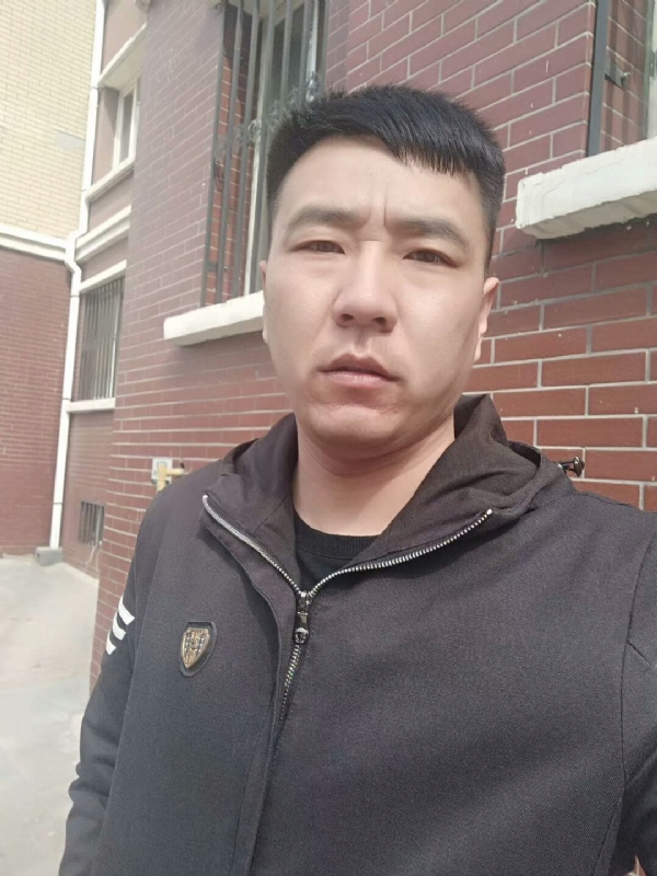 谁伴我闯荡的第一张照片--青岛相亲服务中心