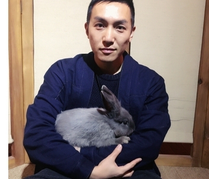 简单人生的第一张照片--青岛相亲服务中心