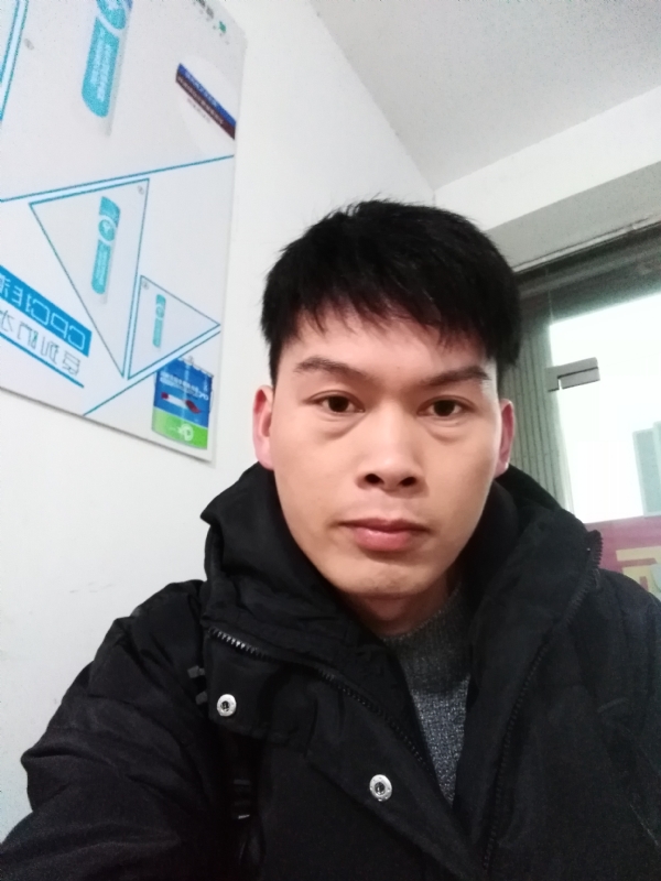 微笑的第一张照片--青岛相亲服务中心