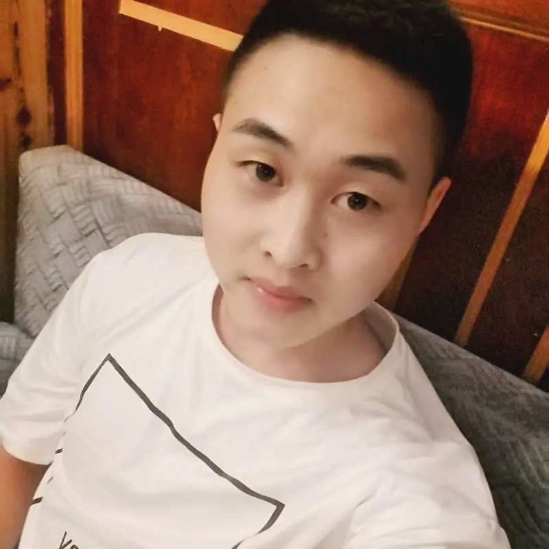 娃娃脸小爸爸的第一张照片--青岛相亲服务中心