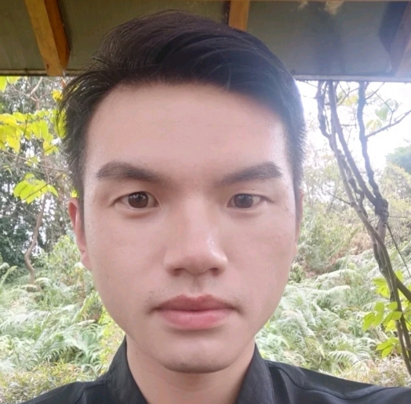 彬彬有礼的第一张照片--青岛相亲服务中心