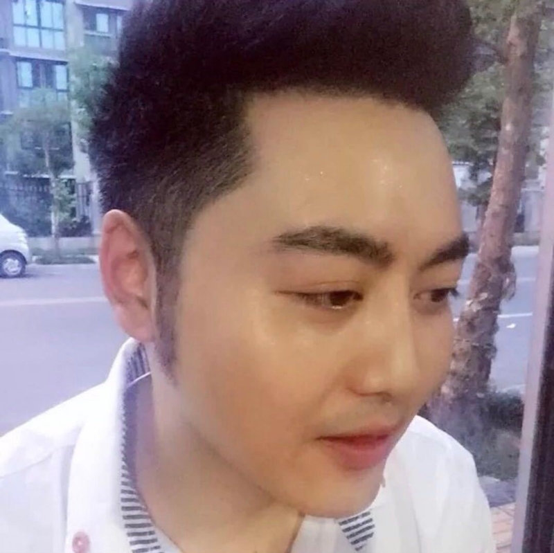 加油吧少年的第一张照片--青岛相亲服务中心