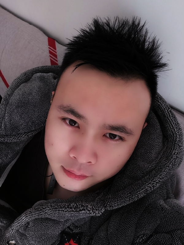 明明的第一张照片--青岛相亲服务中心