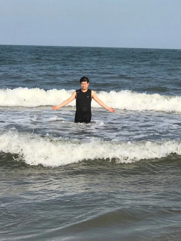 TS杰的第一张照片--青岛相亲服务中心