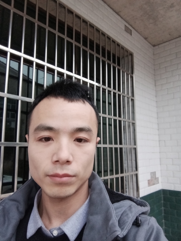 笑得那么开心的第三张照片--青岛相亲服务中心