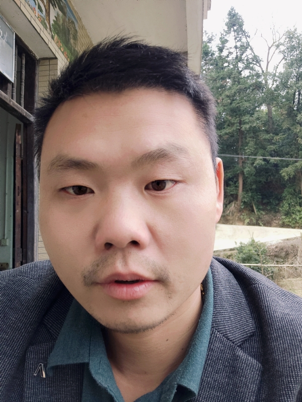 曾小焱的第一张照片--青岛相亲服务中心