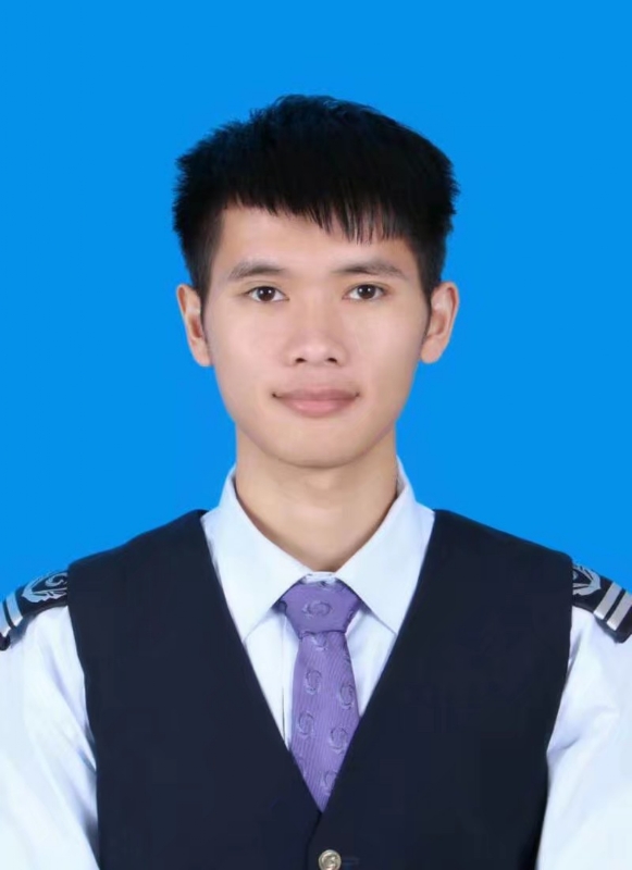 一头奔跑的熊的第一张照片--青岛相亲服务中心