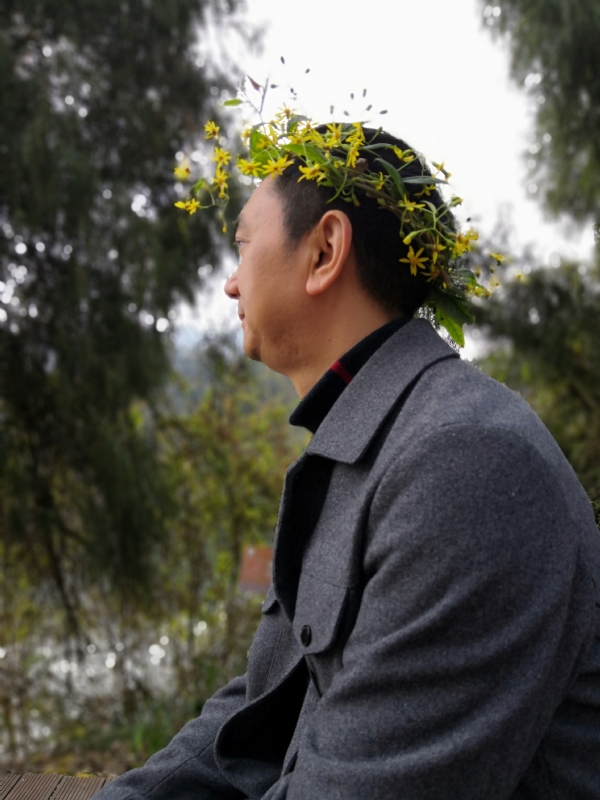 小白杨的第一张照片--青岛相亲服务中心