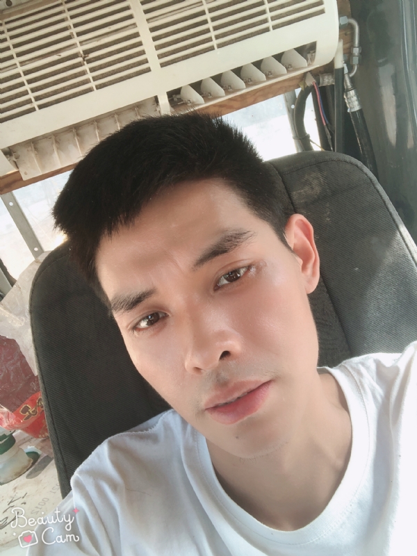 小董的第一张照片--青岛相亲服务中心