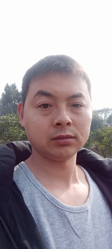 亲亲抱抱我爱你的第一张照片--青岛相亲服务中心