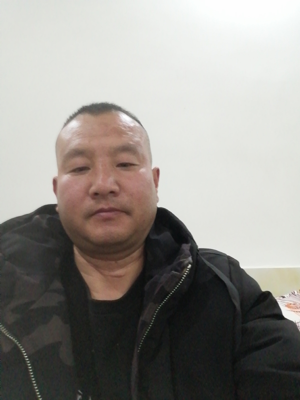 肖小江的第一张照片--青岛相亲服务中心