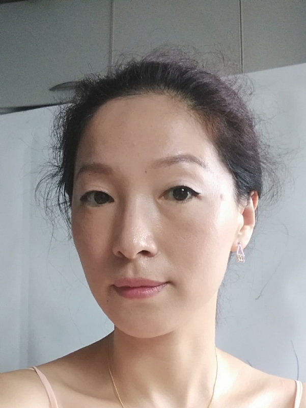 彼岸花的第一张照片--青岛相亲服务中心