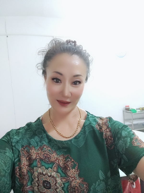 燕子的第二张照片--青岛相亲服务中心